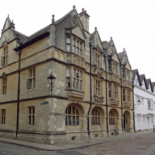 Corpus Christi College Oxford - Walking tours of oxford